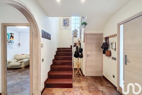 Dom w Cunit, Tarragona, Hiszpania 6 sypialni, 574 mkw. nr 154053 – zdjęcie 17