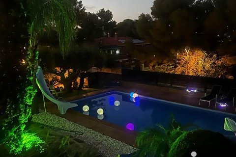 Dom w Cunit, Tarragona, Hiszpania 6 sypialni, 574 mkw. nr 154053 – zdjęcie 7