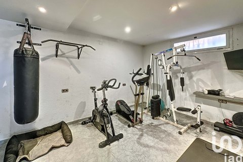 Dom w Cunit, Tarragona, Hiszpania 6 sypialni, 574 mkw. nr 154053 – zdjęcie 27