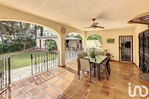 Dom w Cunit, Tarragona, Hiszpania 6 sypialni, 574 mkw. nr 154053 – zdjęcie 13