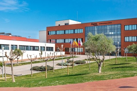 Продажа дома в Сан-Эстеве-Сесровирес, Барселона, Испания 3 спальни, 384м2 №154056 - фото 22