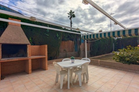 Villa à vendre Alicante, Espagne, 4 chambres, 342 m2 No. 115221 - photo 9