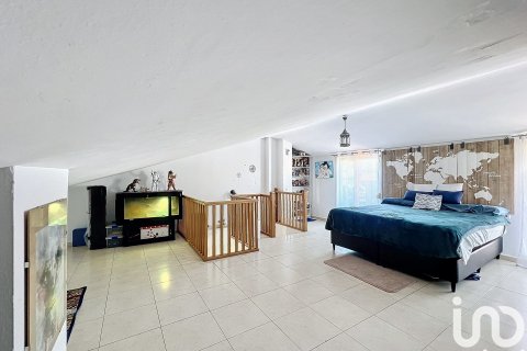 Apartment for sale in Terrassa, Barcelona, Spain 1 bedroom, 101 sq.m. No. 186070 - photo 16