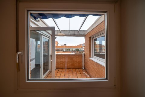 Ático en alquiler en Madrid, España 3 dormitorios, 120 m2 No. 165936 - foto 26