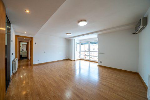 Ático en alquiler en Madrid, España 3 dormitorios, 120 m2 No. 165936 - foto 6