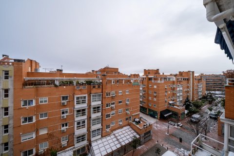 Ático en alquiler en Madrid, España 3 dormitorios, 120 m2 No. 165936 - foto 23