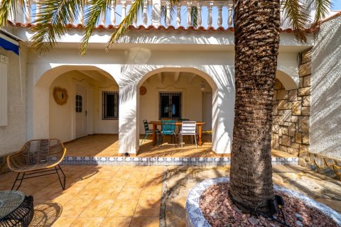 Villa pārdošanā El Campello, Alicante, Spānijā 3 istabas, 230 m2 Nr. 165935 - attēls 10