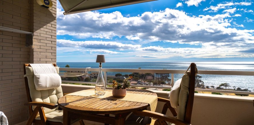 Lägenhet i Villajoyosa, Alicante, Spanien 4 sovrum, 200 kvm. Nr. 165940