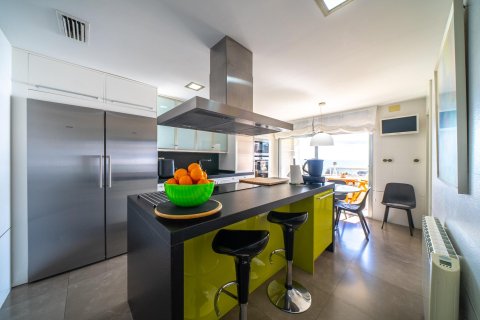 Lägenhet till salu i Villajoyosa, Alicante, Spanien 4 sovrum, 200 kvm. Nr. 165940 - foto 5