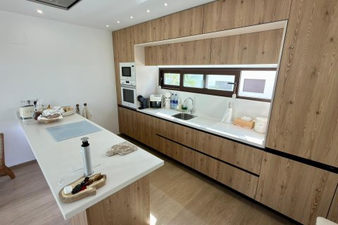 Villa till salu i Finestrat, Alicante, Spanien 5 sovrum, 234 kvm. Nr. 165939 - foto 7