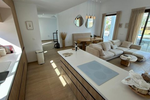 Villa till salu i Finestrat, Alicante, Spanien 5 sovrum, 234 kvm. Nr. 165939 - foto 6
