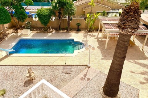 Villa for sale in Ciudad Quesada, Alicante, Spain 5 bedrooms, 280 sq.m. No. 190302 - photo 16