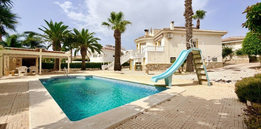 Villa in Ciudad Quesada, Alicante, Spain 5 bedrooms, 280 sq.m. No. 190302