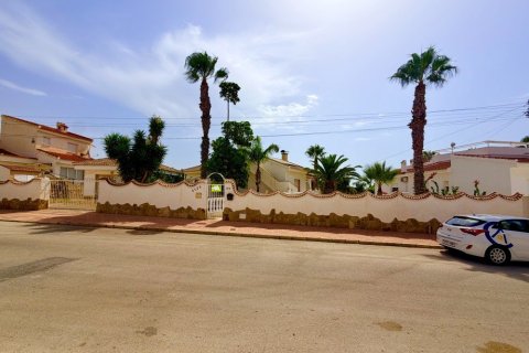 Villa for sale in Ciudad Quesada, Alicante, Spain 5 bedrooms, 280 sq.m. No. 190302 - photo 19