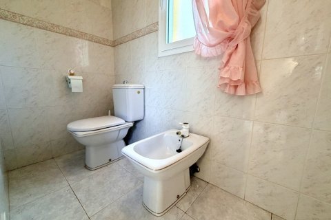 Villa for sale in Ciudad Quesada, Alicante, Spain 5 bedrooms, 280 sq.m. No. 190302 - photo 6