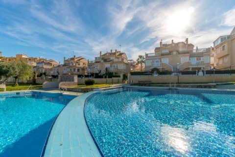 Bungalo pārdošanā Torrevieja, Alicante, Spānijā 3 istabas, 65 m2 Nr. 173503 - attēls 2