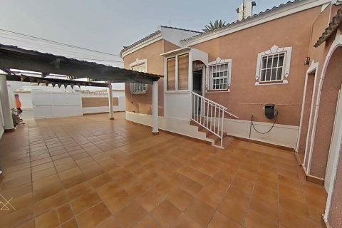 Villa in vendita a Torrevieja, Alicante, Spagna 3 camere da letto, 135 mq. N° 155641 - foto 3