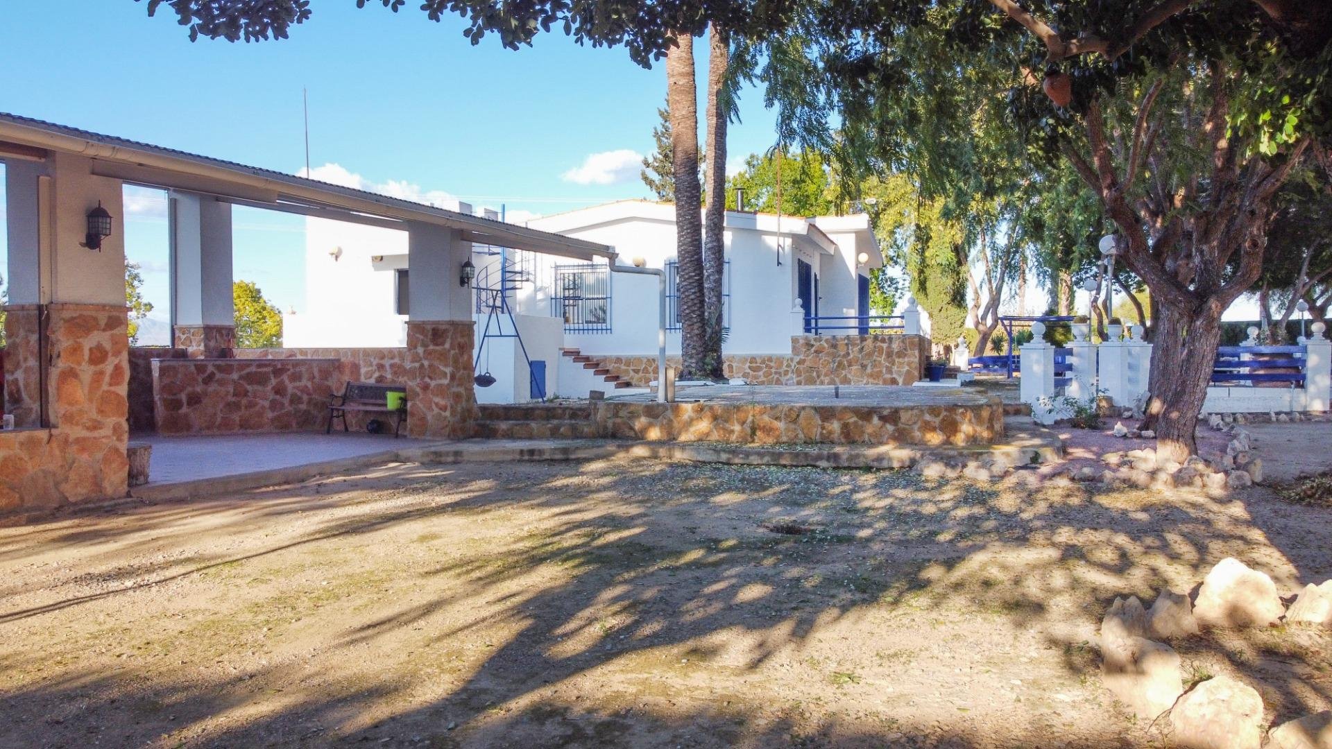 Villa a Orihuela, Alicante, Spagna 4 camere da letto, 277 mq. N° 155643
