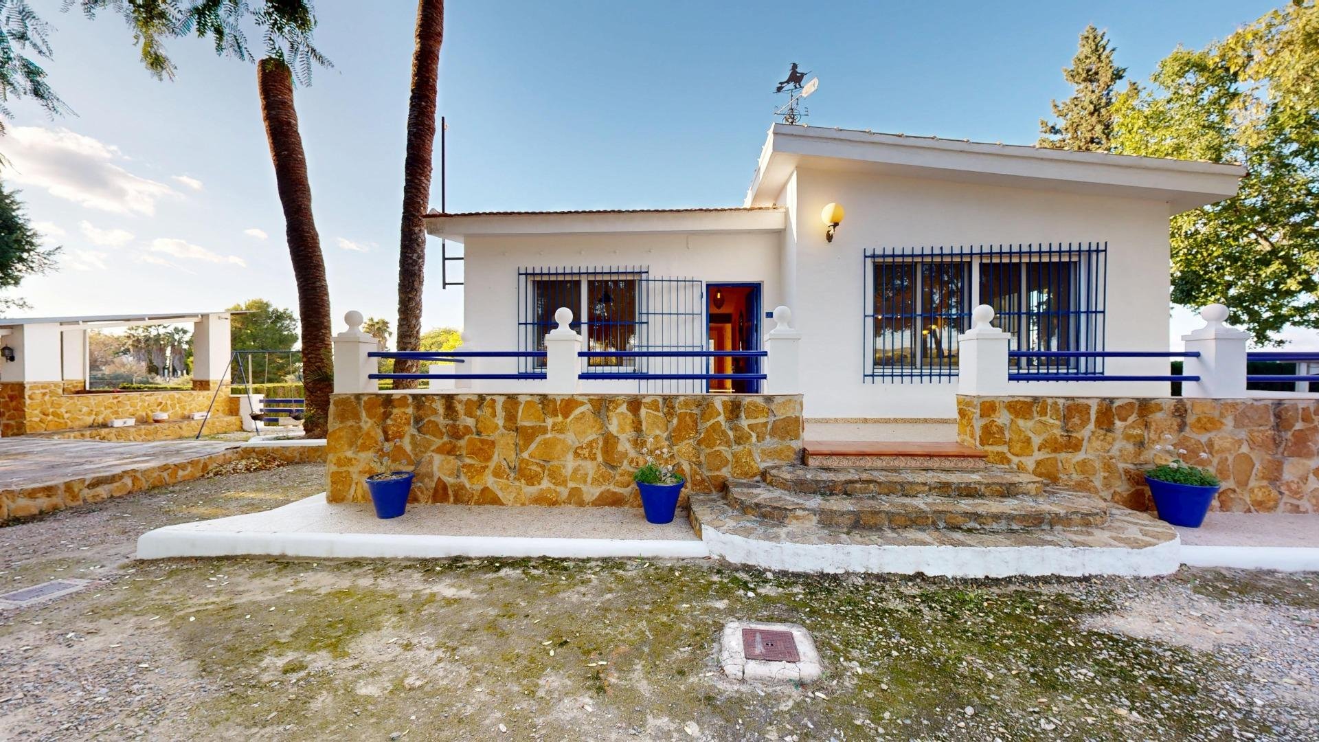 Villa a Orihuela, Alicante, Spagna 4 camere da letto, 277 mq. N° 155643