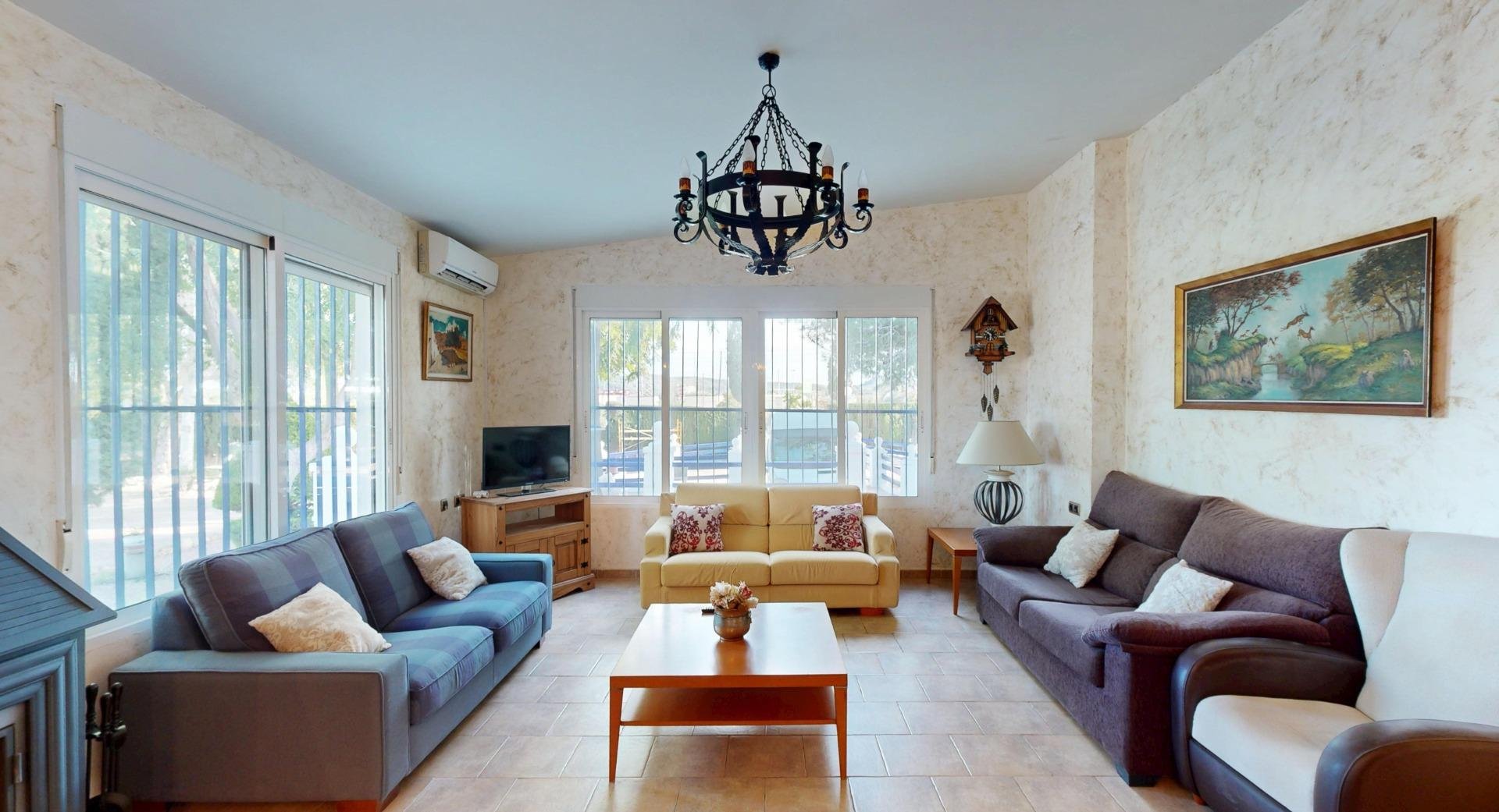 Villa a Orihuela, Alicante, Spagna 4 camere da letto, 277 mq. N° 155643