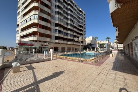 Apartment in Torrevieja, Alicante, Spain 3 bedrooms, 76 sq.m. No. 155644