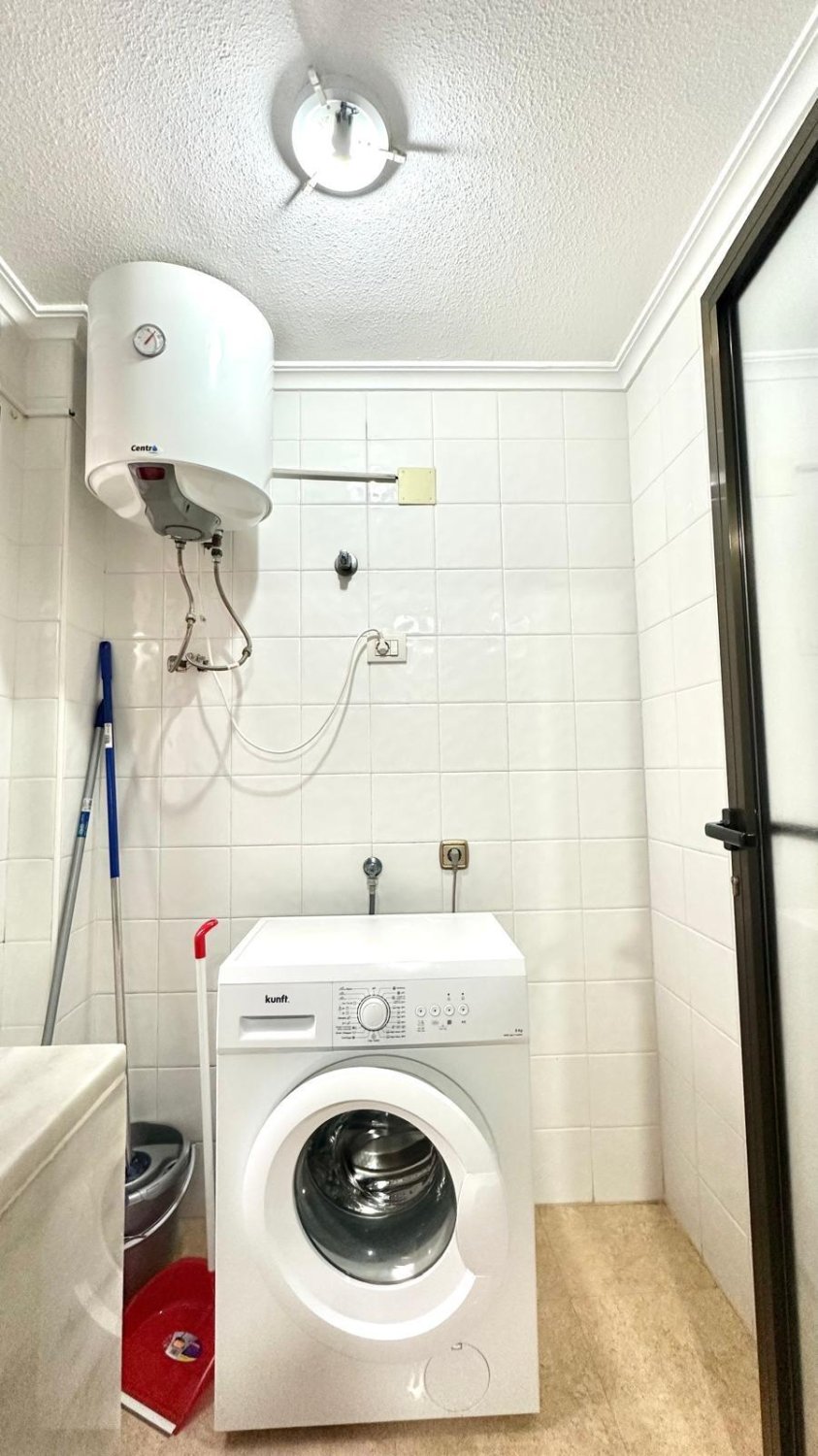 Appartamento a Torrevieja, Alicante, Spagna 3 camere da letto, 123 mq. N° 155642
