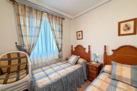Apartment for sale in Torrevieja, Alicante, Spain 3 bedrooms, 79 sq.m. No. 183118 - photo 11