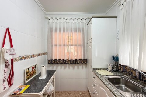Apartment for sale in Torrevieja, Alicante, Spain 3 bedrooms, 79 sq.m. No. 183118 - photo 21