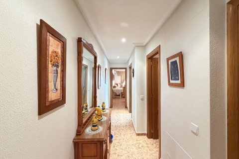 Apartment for sale in Torrevieja, Alicante, Spain 3 bedrooms, 79 sq.m. No. 183118 - photo 4