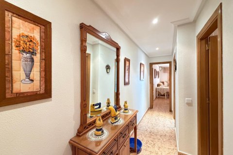 Apartment for sale in Torrevieja, Alicante, Spain 3 bedrooms, 79 sq.m. No. 183118 - photo 5