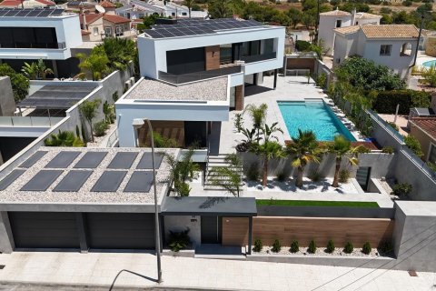 Villa zum Verkauf in Ciudad Quesada, Alicante, Spanien 4 Schlafzimmer, 425 m2 Nr. 183121 - Foto 2