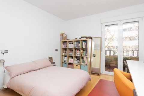 Apartment for sale Madrid, Spain 3 bedrooms, 189 sq.m. No. 107747 - photo 17