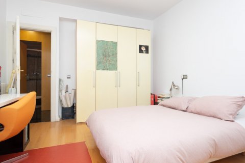 Apartment for sale Madrid, Spain 3 bedrooms, 189 sq.m. No. 107747 - photo 20