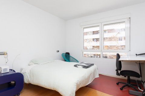 Apartment for sale Madrid, Spain 3 bedrooms, 189 sq.m. No. 107747 - photo 7