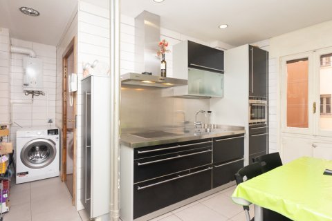Apartment for sale Madrid, Spain 3 bedrooms, 189 sq.m. No. 107747 - photo 24