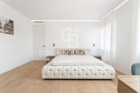 Продажа пентхауса в Барселона, Испания 3 спальни, 210м2 №157106 - фото 18