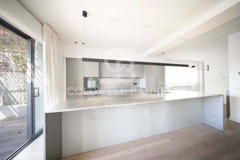 Kattohuoneisto myytävänä Madrid, Espanja, 4 makuuhuonetta, 366 m2 No. 157107 - kuva 15