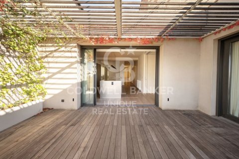 Kattohuoneisto myytävänä Madrid, Espanja, 4 makuuhuonetta, 366 m2 No. 157107 - kuva 2