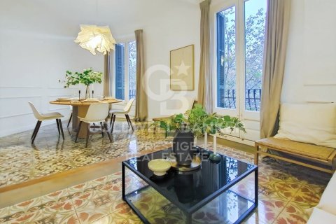 Apartment à Barcelona, Espagne 3 chambres, 92 m2 No. 157105
