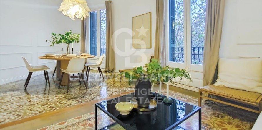 Apartment à Barcelona, Espagne 3 chambres, 92 m2 No. 157105