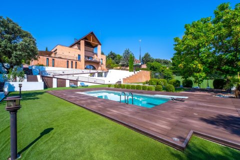 Wohnung in Las Rozas de Madrid, Madrid, Spanien 8 Schlafzimmer, 816 m2 Nr. 182077