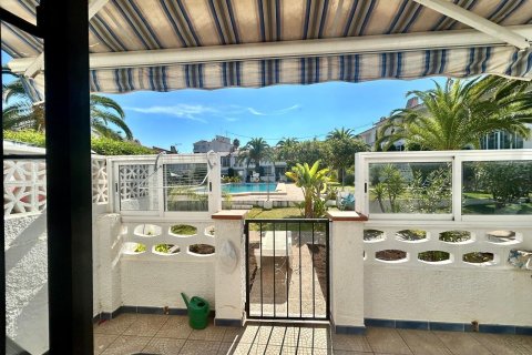 Bungalow w L'Alfàs del Pi, Alicante, Hiszpania 3 sypialnie, 113 mkw. nr 182076
