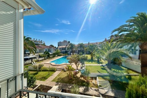 Bungalo L'Alfàs del Pi, Alicante, Spānijā 3 istabas, 113 m2 Nr. 182076
