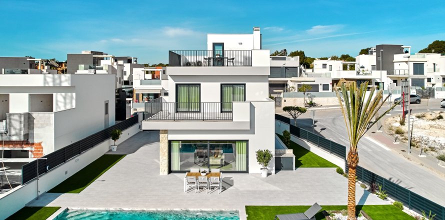 Villa in San Miguel de Salinas, Alicante, Spanien 3 Schlafzimmer, 237 m2 Nr. 148277