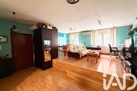 Apartment for sale in Vallirana, Barcelona, Spain 52 sq.m. No. 184816 - photo 2