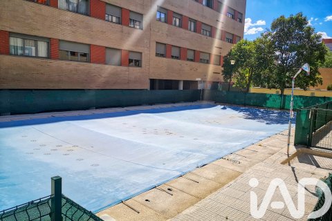 Garaje en venta en Alcobendas, Madrid, España 12.7 m2 No. 184815 - foto 2