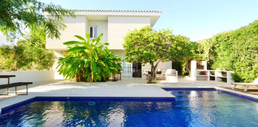 Villa Es Castell, Menorca, Espagne 6 chambres, 335 m2 No. 139723