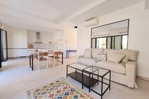 Apartment for rent Ses Salines, Mallorca, Spain 2 bedrooms, 109 sq.m. No. 139724 - photo 3