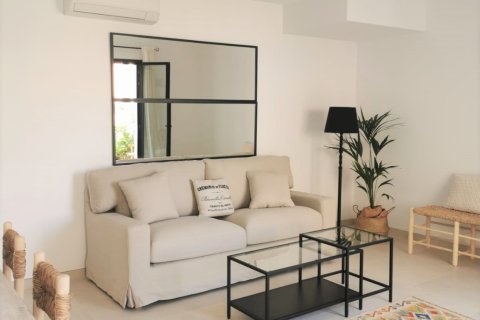 Apartment for rent Ses Salines, Mallorca, Spain 2 bedrooms, 109 sq.m. No. 139724 - photo 4