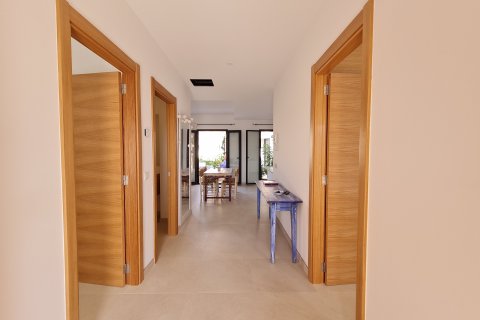 Apartment for rent Ses Salines, Mallorca, Spain 2 bedrooms, 109 sq.m. No. 139724 - photo 8